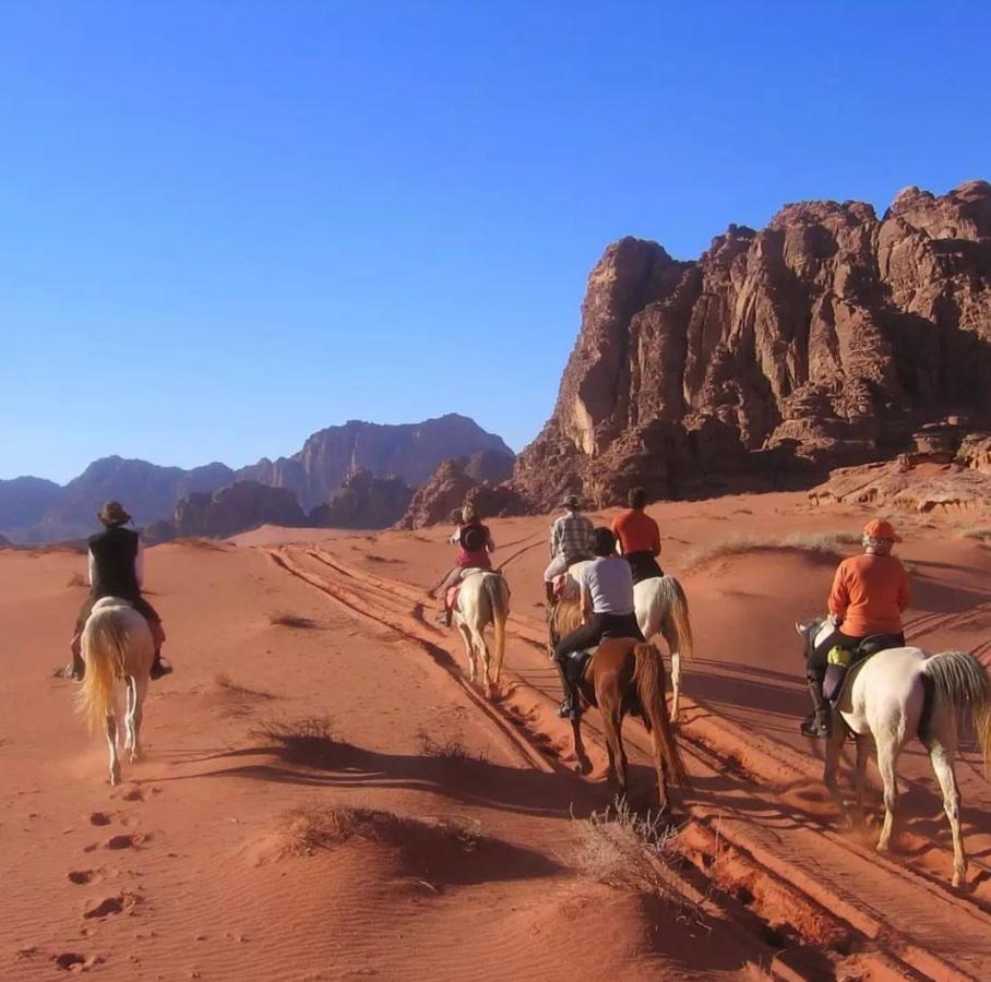 Wadi Rum Desert Camp ภายนอก รูปภาพ